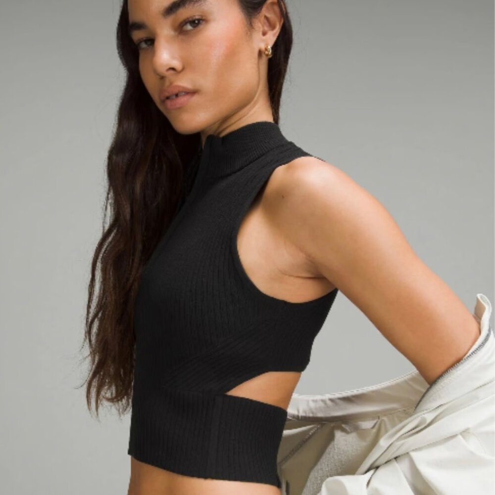 lululemon athletica open back half-zip sweater small